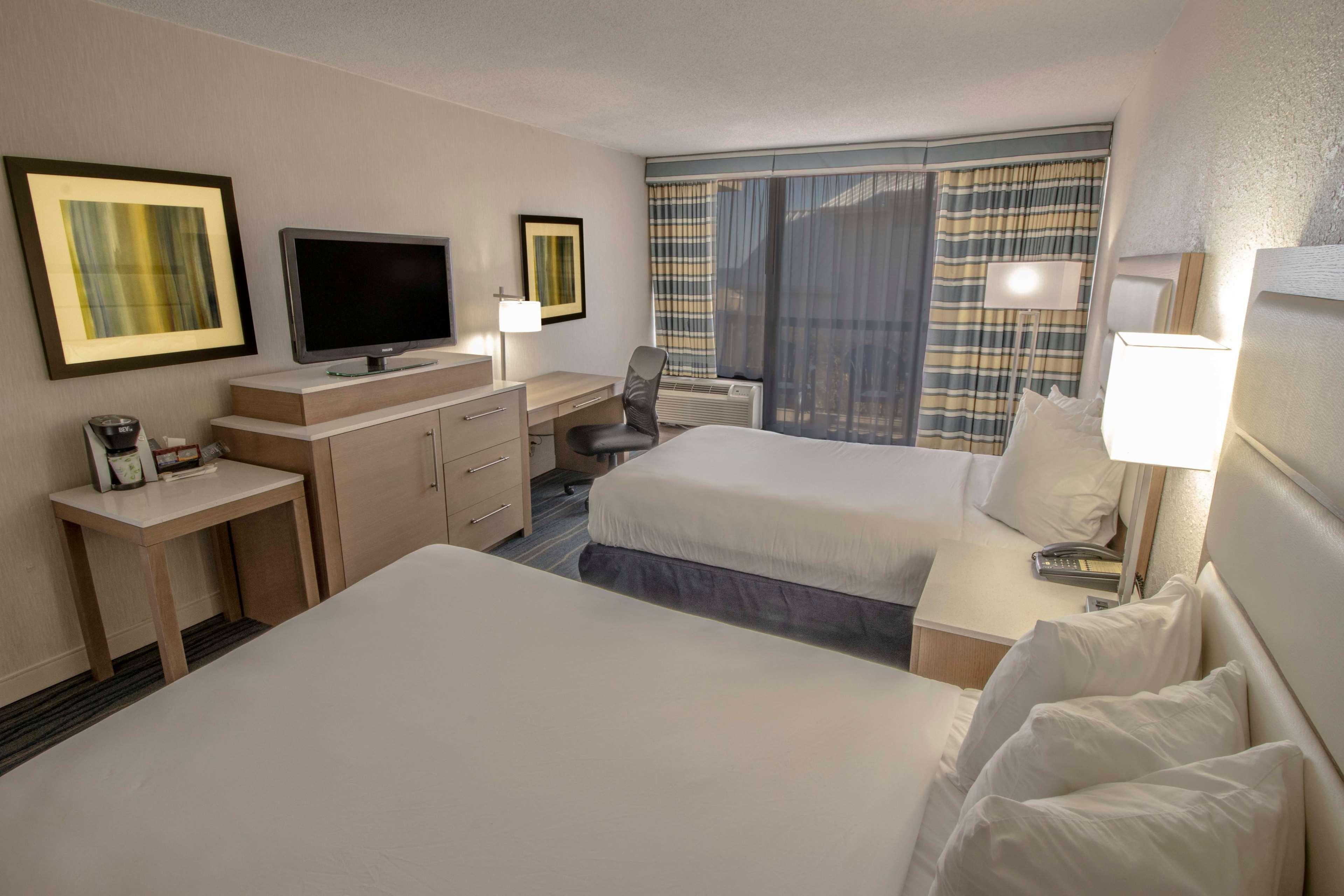 วินด์แฮม เวอร์จิเนียบีช โอเชียนฟรอนต์ Hotel ภายนอก รูปภาพ