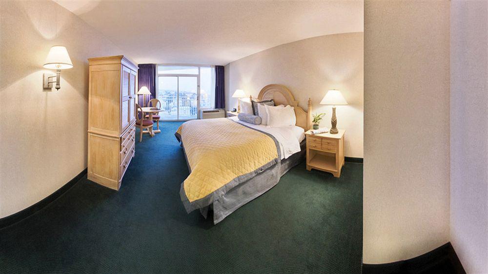 วินด์แฮม เวอร์จิเนียบีช โอเชียนฟรอนต์ Hotel ภายนอก รูปภาพ